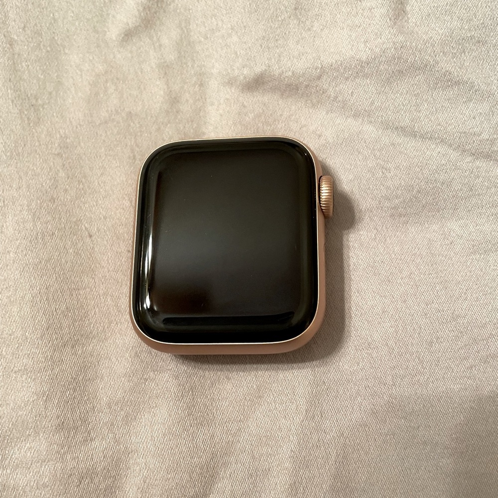 Apple Watch ⌚️ Series 4 - Rose Gold